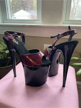 Pleaser Flamingo-809SP Red Snake Print Ankle Strap Sandals (Size 9)